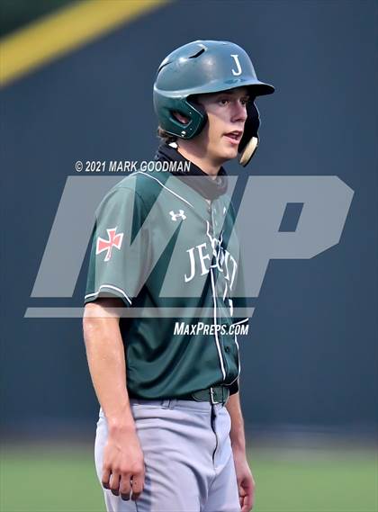 Thumbnail 3 in Tompkins vs Strake Jesuit (UIL 6A Regional Semifinal, Game 2) photogallery.
