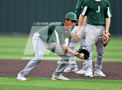 Thumbnail 3 in Tompkins vs Strake Jesuit (UIL 6A Regional Semifinal, Game 2) photogallery.