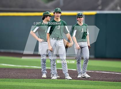 Thumbnail 1 in Tompkins vs Strake Jesuit (UIL 6A Regional Semifinal, Game 2) photogallery.