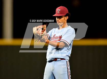 Thumbnail 1 in Tompkins vs Strake Jesuit (UIL 6A Regional Semifinal, Game 2) photogallery.