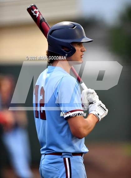 Thumbnail 1 in Tompkins vs Strake Jesuit (UIL 6A Regional Semifinal, Game 2) photogallery.