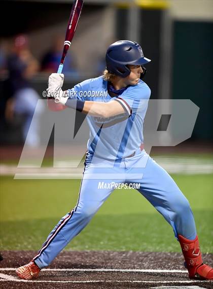 Thumbnail 3 in Tompkins vs Strake Jesuit (UIL 6A Regional Semifinal, Game 2) photogallery.