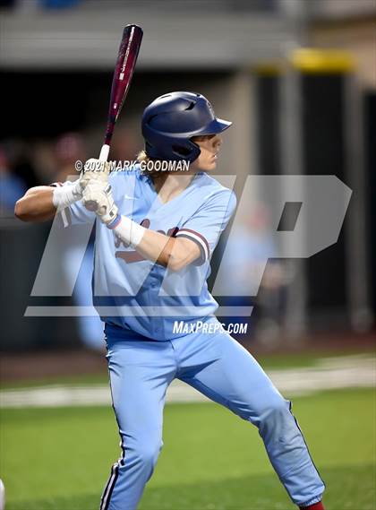 Thumbnail 2 in Tompkins vs Strake Jesuit (UIL 6A Regional Semifinal, Game 2) photogallery.