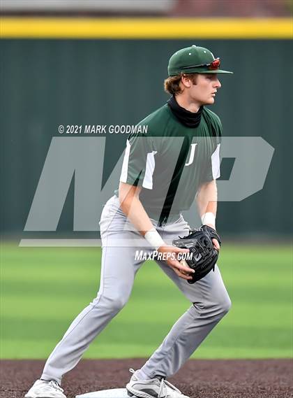 Thumbnail 2 in Tompkins vs Strake Jesuit (UIL 6A Regional Semifinal, Game 2) photogallery.