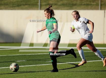 Thumbnail 3 in Mansfield vs Southlake Carroll photogallery.