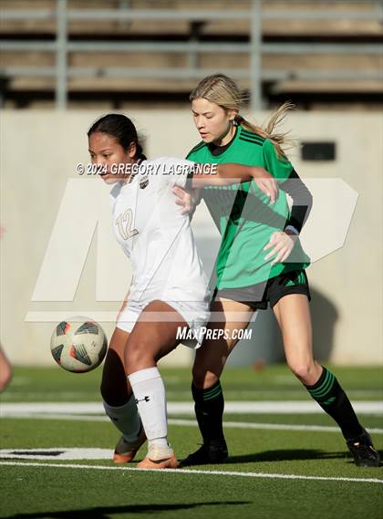 Thumbnail 1 in Mansfield vs Southlake Carroll photogallery.