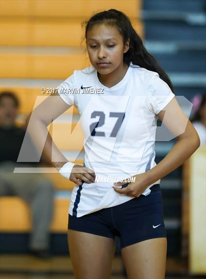 Thumbnail 1 in Panorama vs Sylmar photogallery.