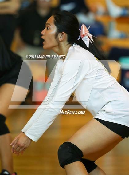 Thumbnail 3 in Panorama vs Sylmar photogallery.