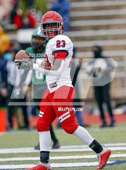 Thumbnail 3 in Manvel @ Cedar Park (UIL 5A Division 1 Quarterfinal) photogallery.