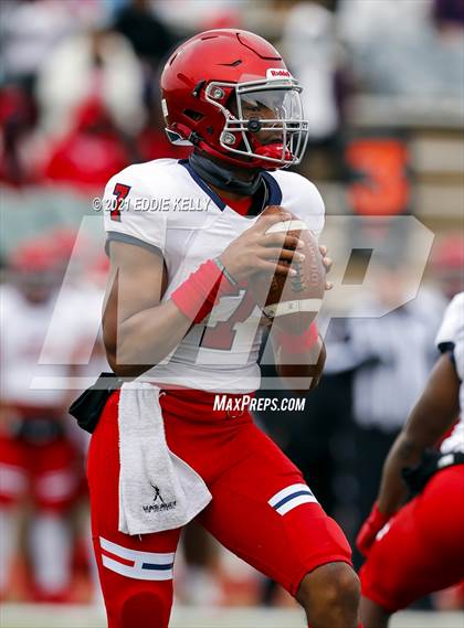 Thumbnail 3 in Manvel @ Cedar Park (UIL 5A Division 1 Quarterfinal) photogallery.