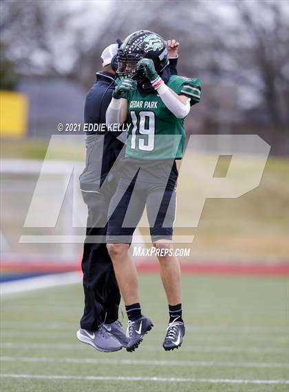 Thumbnail 3 in Manvel @ Cedar Park (UIL 5A Division 1 Quarterfinal) photogallery.