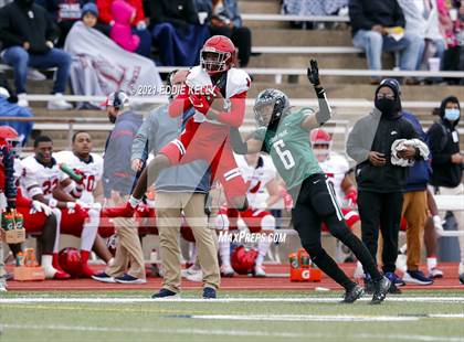Thumbnail 3 in Manvel @ Cedar Park (UIL 5A Division 1 Quarterfinal) photogallery.
