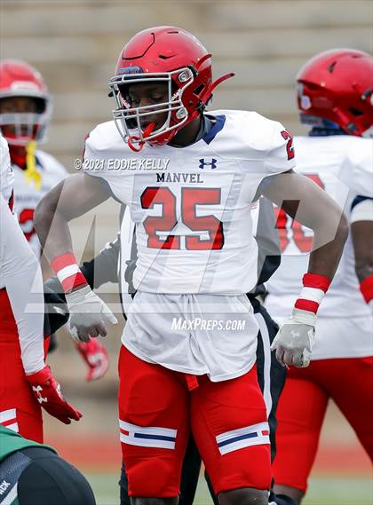 Thumbnail 3 in Manvel @ Cedar Park (UIL 5A Division 1 Quarterfinal) photogallery.