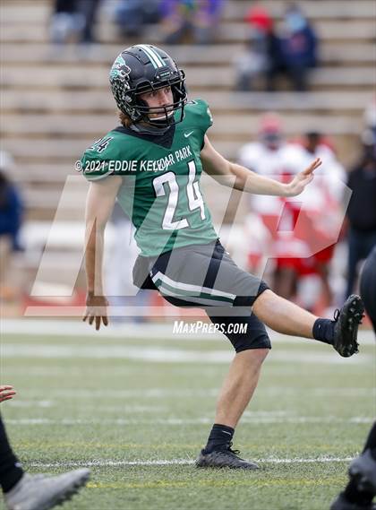 Thumbnail 1 in Manvel @ Cedar Park (UIL 5A Division 1 Quarterfinal) photogallery.