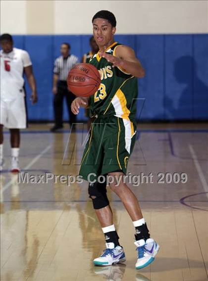 Thumbnail 2 in Canyon vs. La Salle (Burbank Tip-Off Classic) photogallery.
