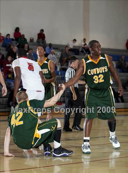 Thumbnail 2 in Canyon vs. La Salle (Burbank Tip-Off Classic) photogallery.