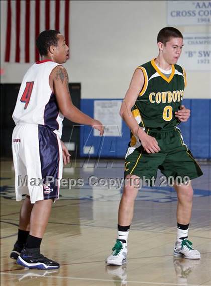 Thumbnail 1 in Canyon vs. La Salle (Burbank Tip-Off Classic) photogallery.