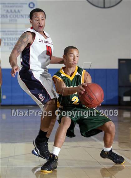Thumbnail 1 in Canyon vs. La Salle (Burbank Tip-Off Classic) photogallery.