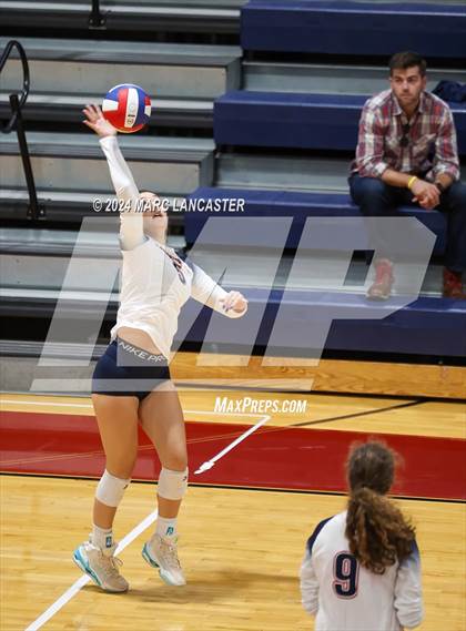 Thumbnail 2 in Cannon @ Providence Day photogallery.