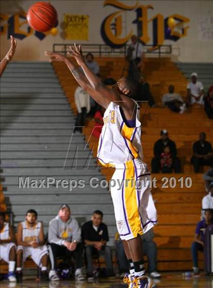 Thumbnail 2 in Dominguez @ Lynwood photogallery.