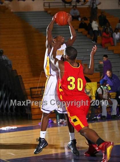 Thumbnail 2 in Dominguez @ Lynwood photogallery.