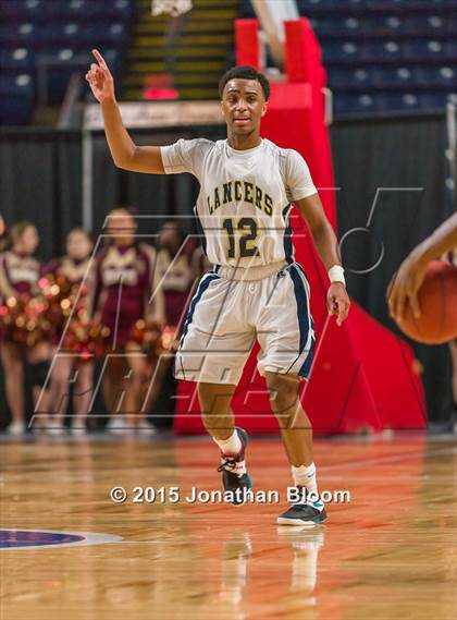 Thumbnail 3 in Sacred Heart vs Notre Dame Catholic (MLK Classic) photogallery.