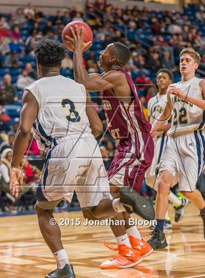 Thumbnail 2 in Sacred Heart vs Notre Dame Catholic (MLK Classic) photogallery.