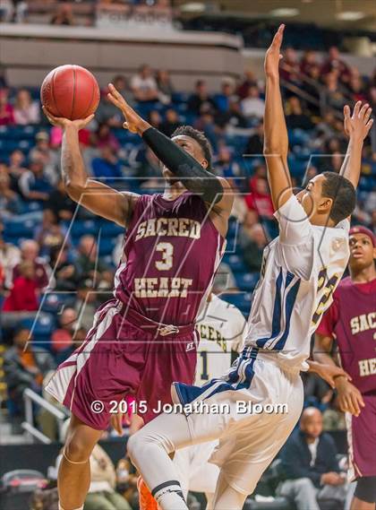 Thumbnail 3 in Sacred Heart vs Notre Dame Catholic (MLK Classic) photogallery.