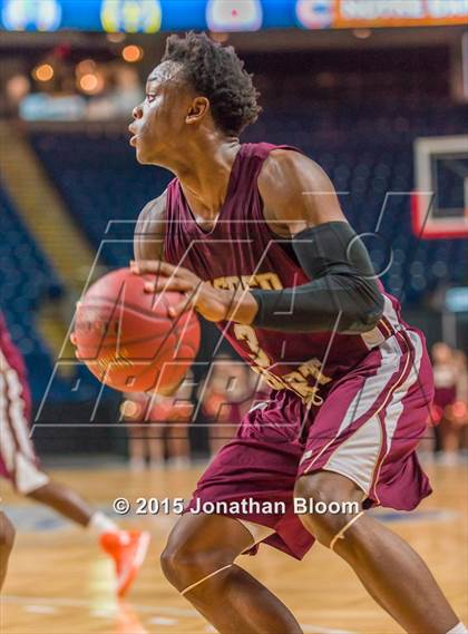 Thumbnail 1 in Sacred Heart vs Notre Dame Catholic (MLK Classic) photogallery.