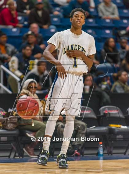 Thumbnail 2 in Sacred Heart vs Notre Dame Catholic (MLK Classic) photogallery.