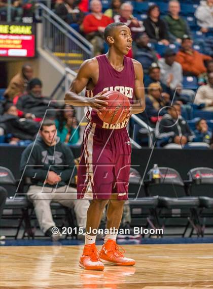 Thumbnail 3 in Sacred Heart vs Notre Dame Catholic (MLK Classic) photogallery.