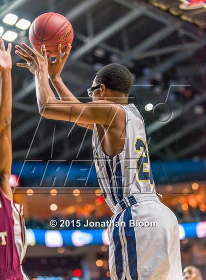 Thumbnail 3 in Sacred Heart vs Notre Dame Catholic (MLK Classic) photogallery.