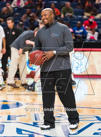 Thumbnail 1 in Sacred Heart vs Notre Dame Catholic (MLK Classic) photogallery.