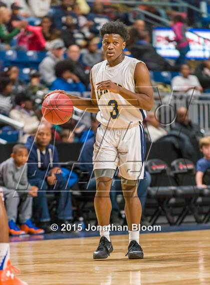 Thumbnail 1 in Sacred Heart vs Notre Dame Catholic (MLK Classic) photogallery.