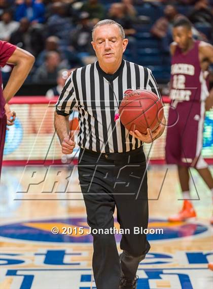 Thumbnail 3 in Sacred Heart vs Notre Dame Catholic (MLK Classic) photogallery.