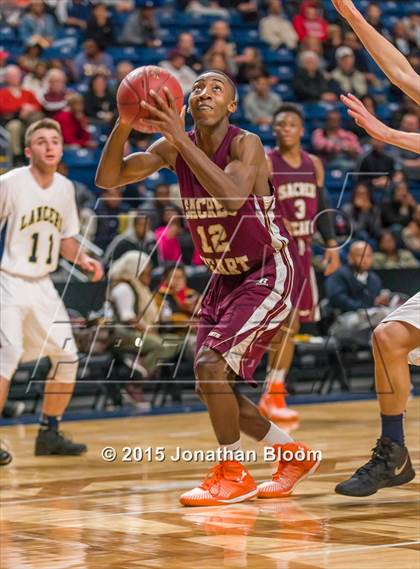 Thumbnail 1 in Sacred Heart vs Notre Dame Catholic (MLK Classic) photogallery.