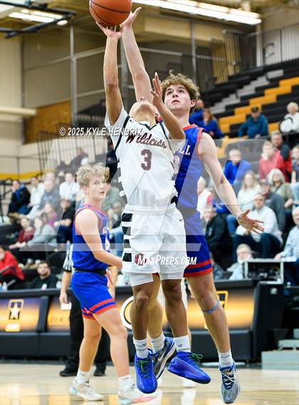 Thumbnail 3 in Carroll @ Franklin ( OHSAA D3 Sectional ) photogallery.