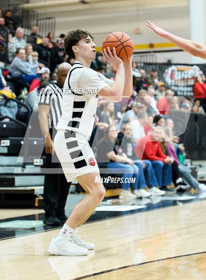 Thumbnail 2 in Carroll @ Franklin ( OHSAA D3 Sectional ) photogallery.