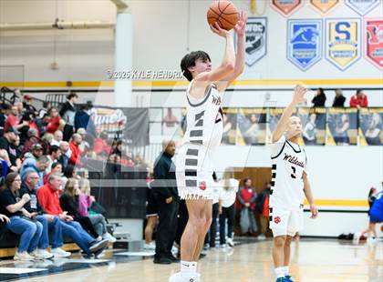 Thumbnail 2 in Carroll @ Franklin ( OHSAA D3 Sectional ) photogallery.