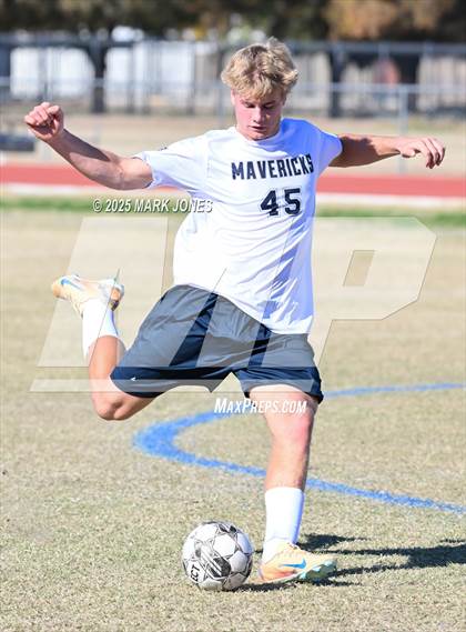 Thumbnail 2 in Bourgade Catholic vs. ALA - Mesa North (Annual Golden Eagle Classic) photogallery.