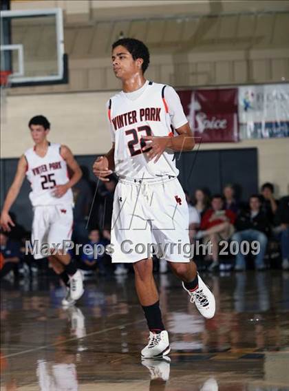 Thumbnail 3 in Winter Park vs. St. Benedict's Prep (City of Palms Classic) photogallery.