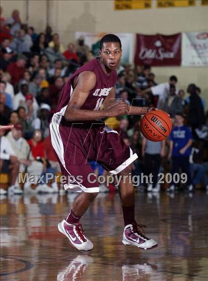 Thumbnail 2 in Winter Park vs. St. Benedict's Prep (City of Palms Classic) photogallery.