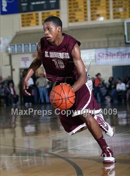 Thumbnail 2 in Winter Park vs. St. Benedict's Prep (City of Palms Classic) photogallery.