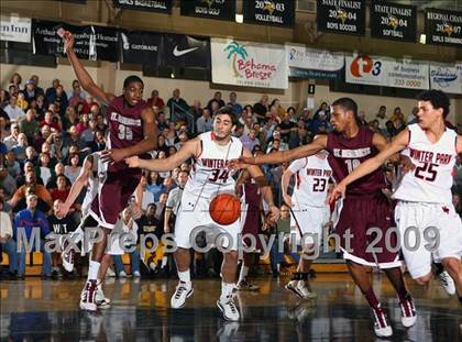 Thumbnail 2 in Winter Park vs. St. Benedict's Prep (City of Palms Classic) photogallery.