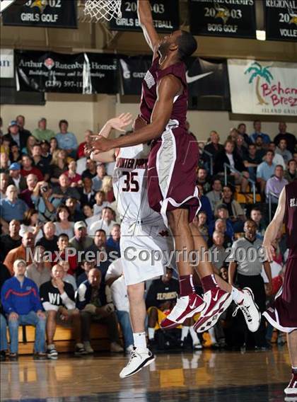 Thumbnail 1 in Winter Park vs. St. Benedict's Prep (City of Palms Classic) photogallery.