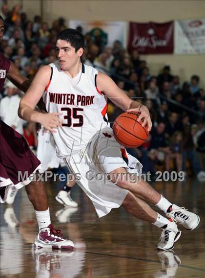 Thumbnail 2 in Winter Park vs. St. Benedict's Prep (City of Palms Classic) photogallery.