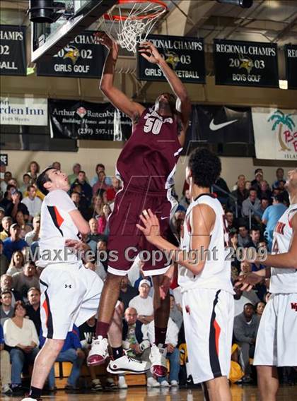 Thumbnail 1 in Winter Park vs. St. Benedict's Prep (City of Palms Classic) photogallery.