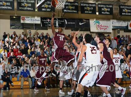 Thumbnail 1 in Winter Park vs. St. Benedict's Prep (City of Palms Classic) photogallery.