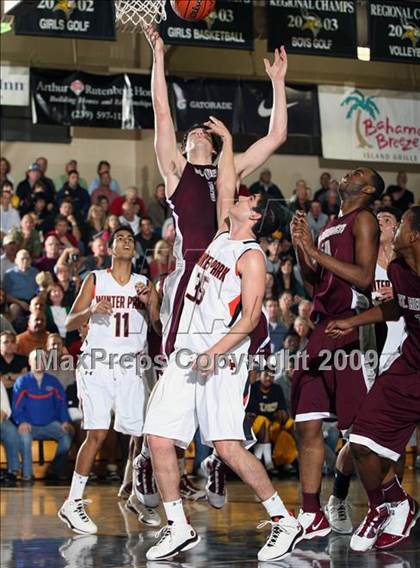 Thumbnail 1 in Winter Park vs. St. Benedict's Prep (City of Palms Classic) photogallery.