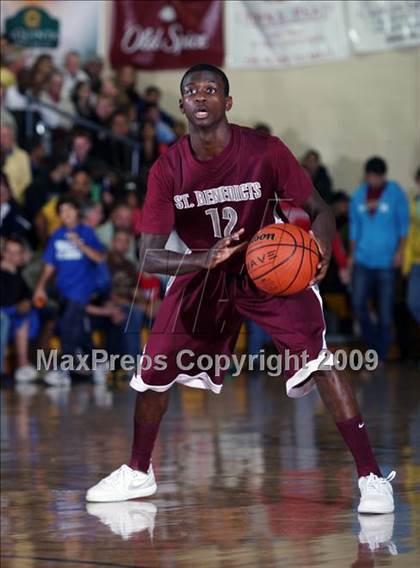 Thumbnail 2 in Winter Park vs. St. Benedict's Prep (City of Palms Classic) photogallery.